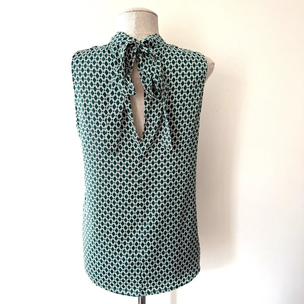 H&M Green and White Diamond Geometric Sleeveless Blouse Workwear Chic - Picture 5 of 11
